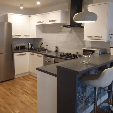 55 Anchor Road Apartament